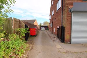 Driveway for flat- click for photo gallery